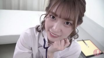 Too Sexy Doctor, Akari Mitani